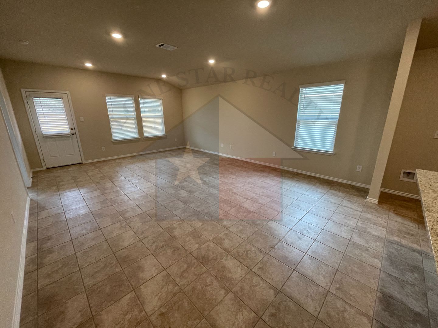 4-Bedroom House for Rent in Killeen – photo 3