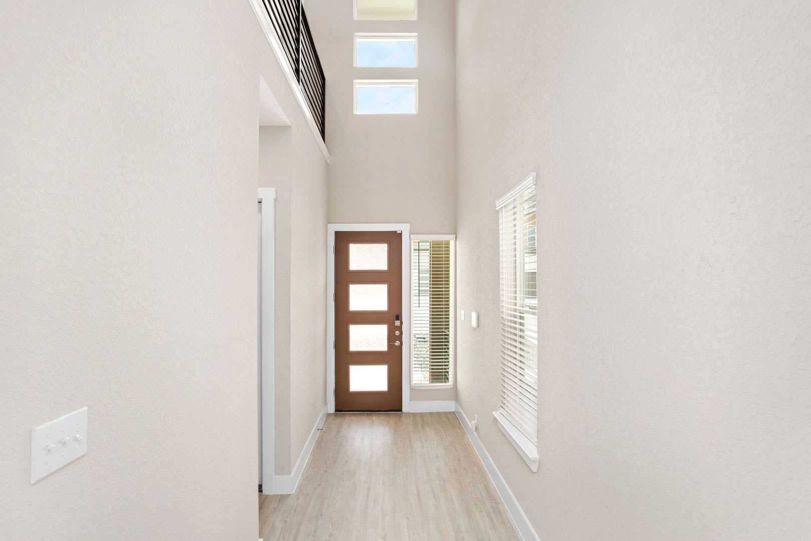 Luxury 3 2 5 Townhome – photo 5