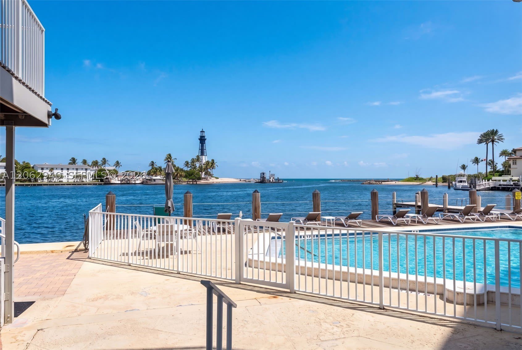 2508 Bay Dr – photo 3