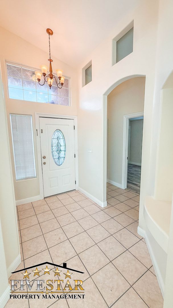 House for Rent on 7322 Cupio Street – photo 2