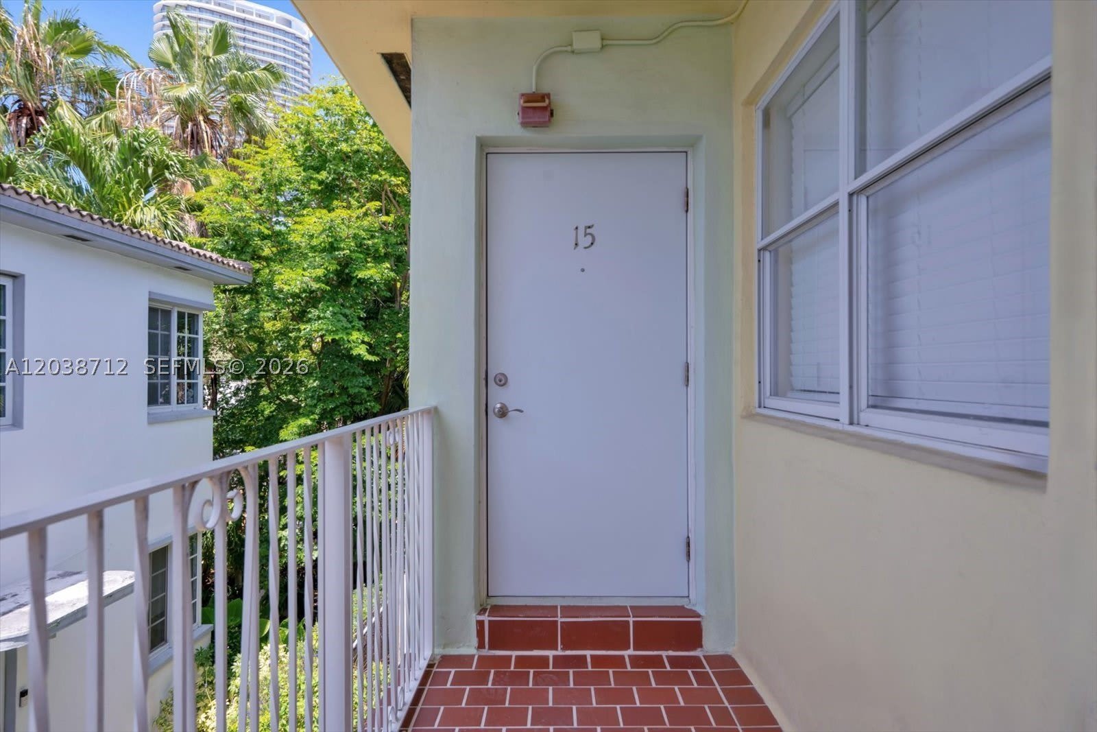653 Michigan Av – photo 4