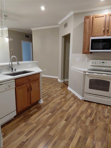262 N Wixom Road – photo 4