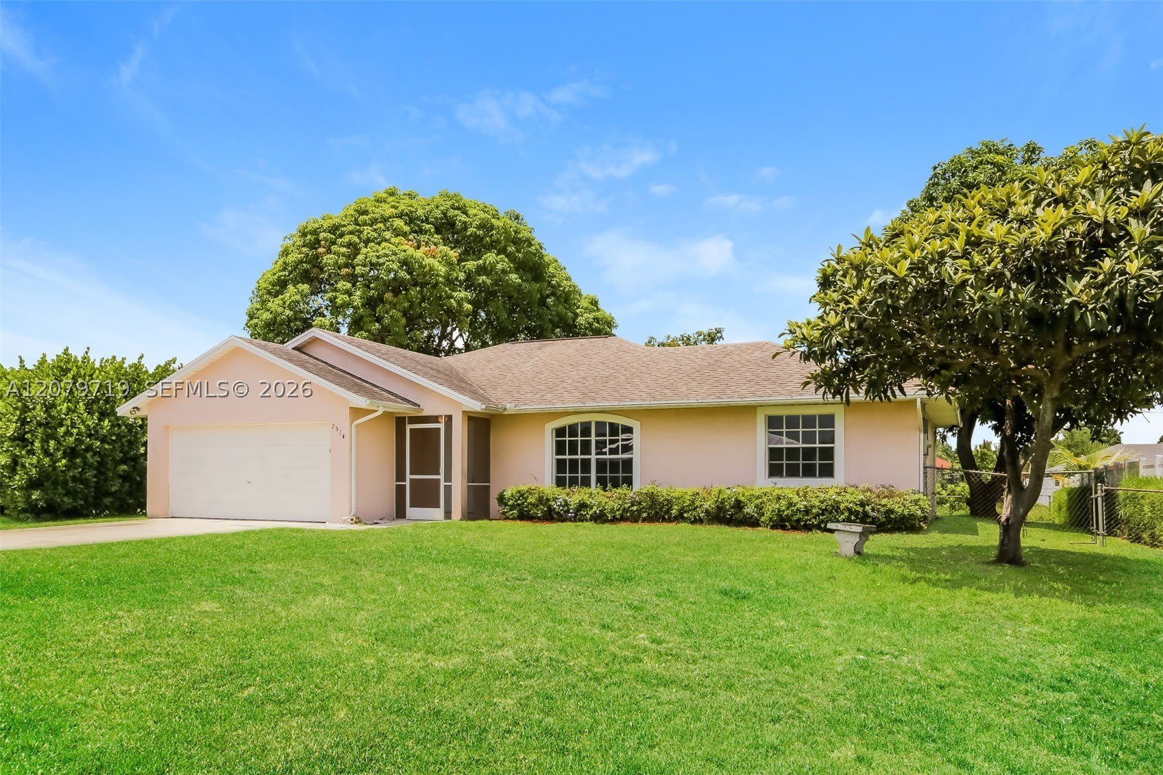 2514 SW Monterrey Ln – photo 2