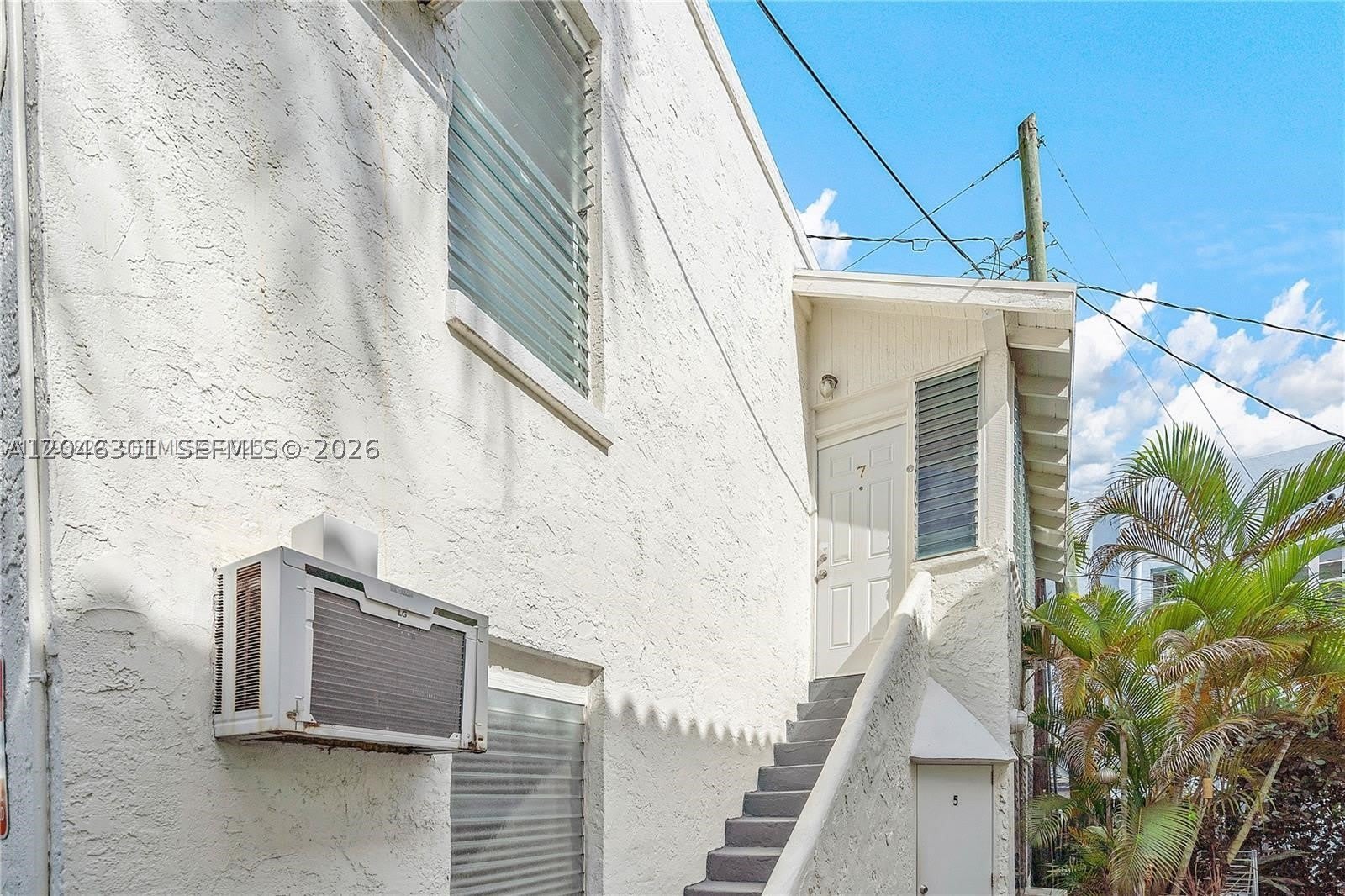 1507 Meridian Ave – photo 3