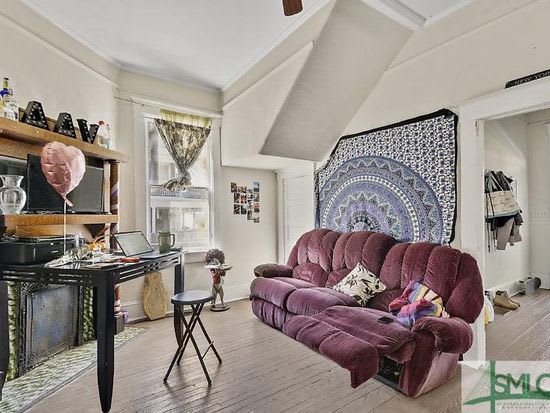 217 West 32nd Street – photo 2