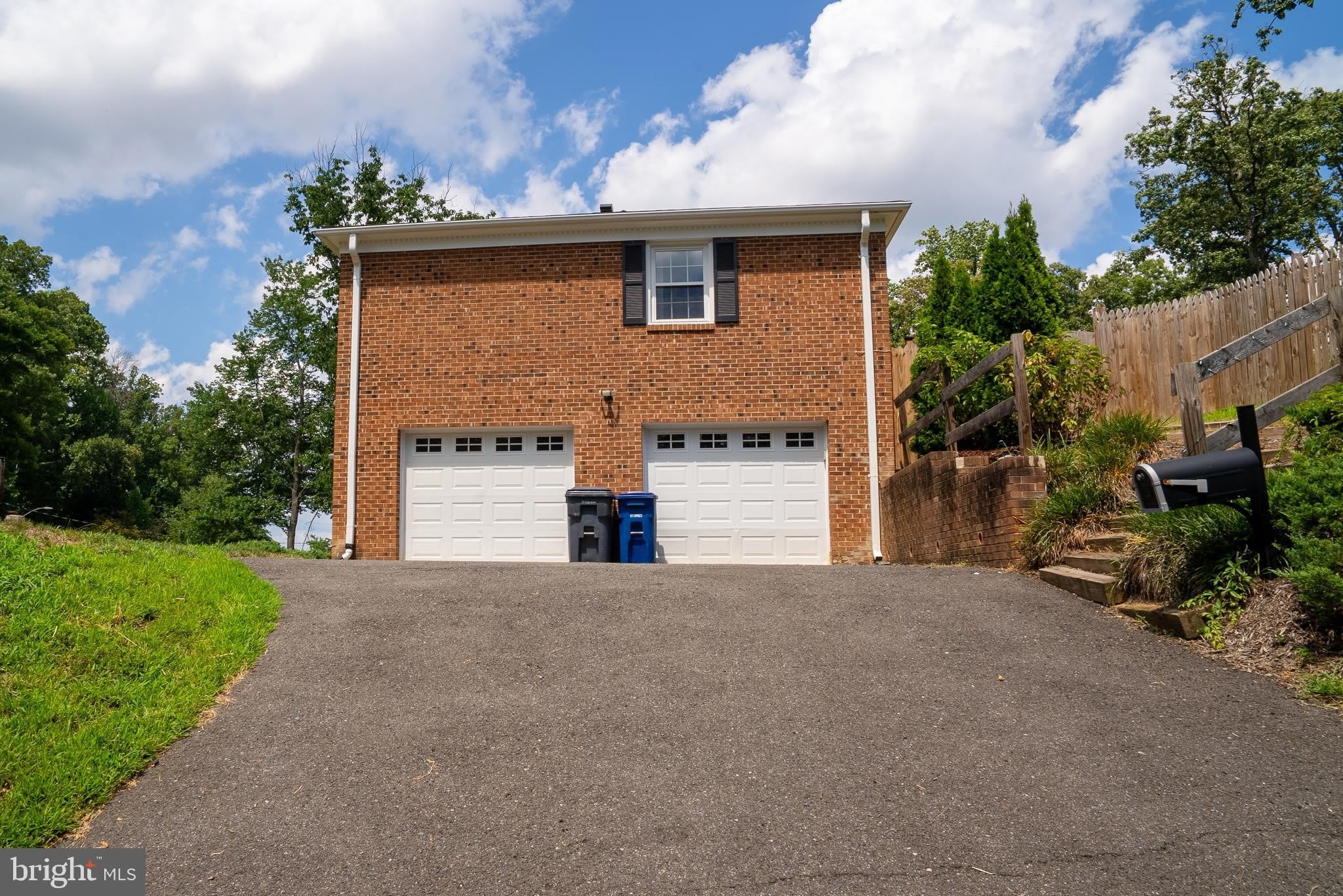 5012 LARNO Drive – photo 5