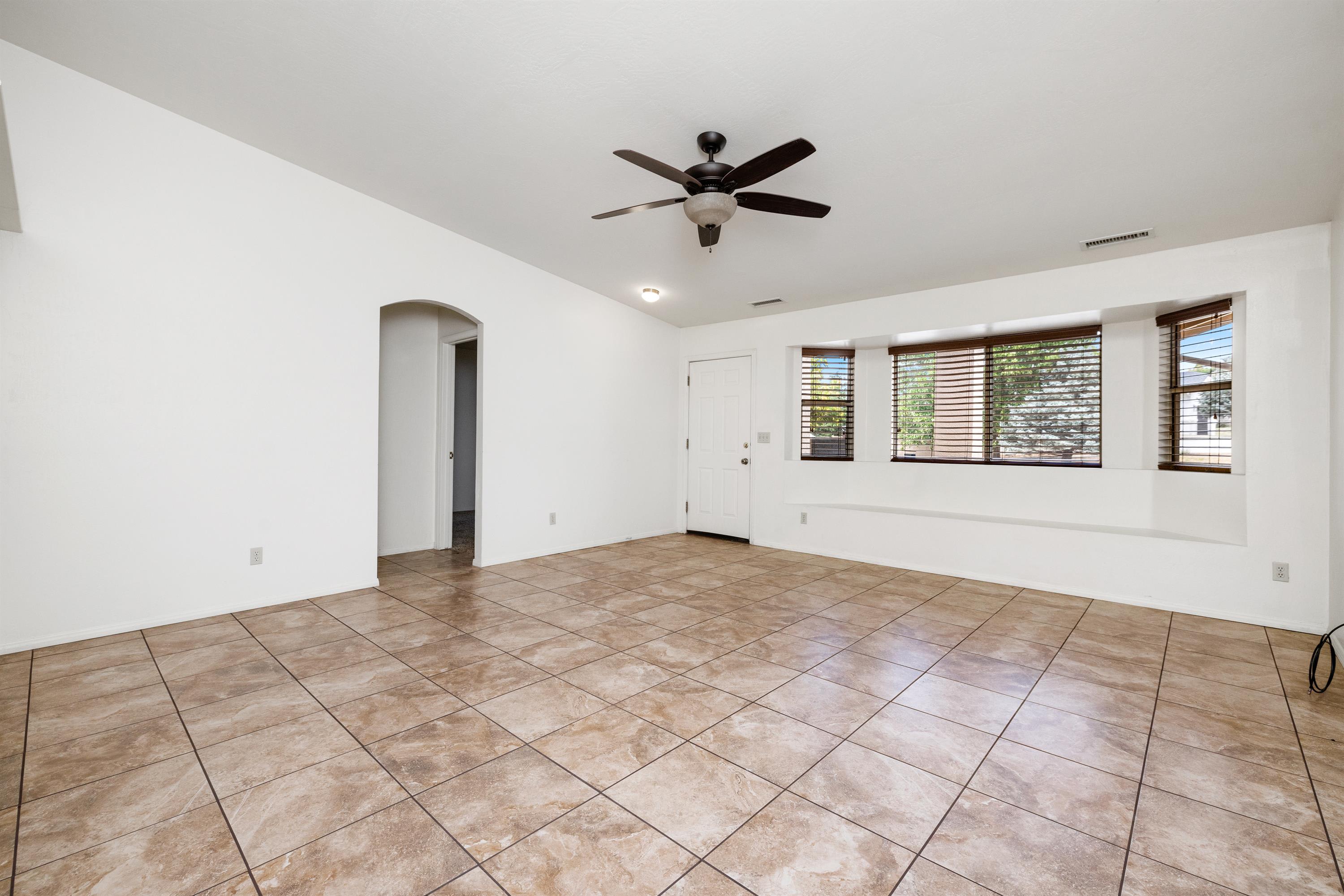 4901 North Reavis Drive – photo 3