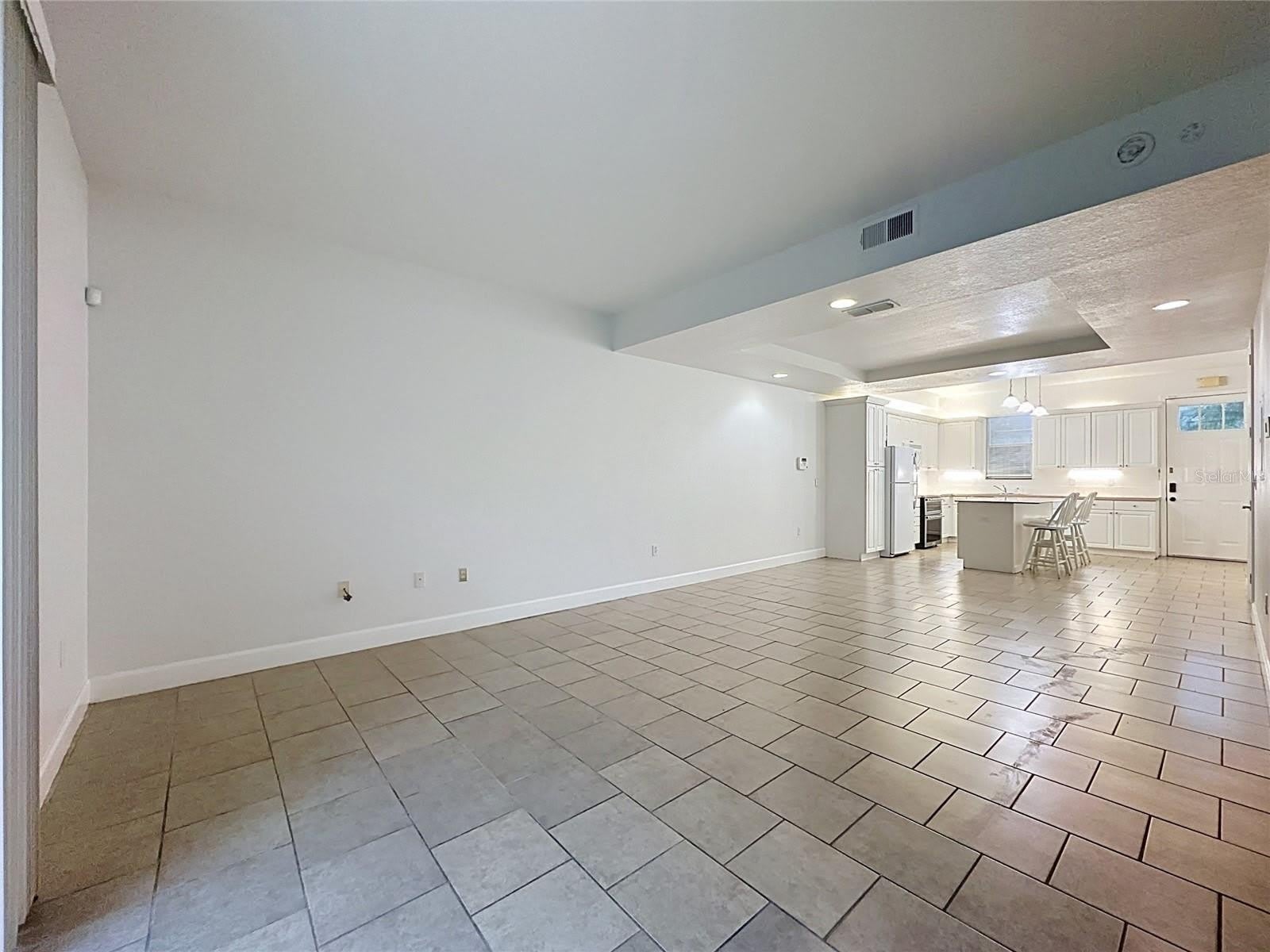 2053 GREEN OAK Court – photo 5