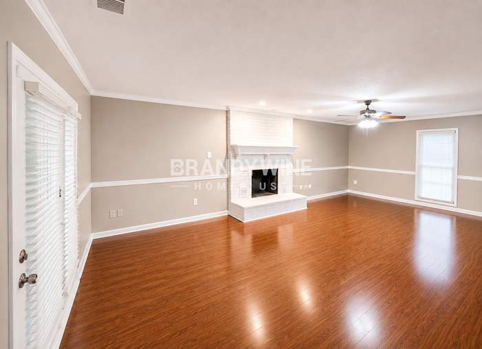 7477 Stonington Drive – photo 4