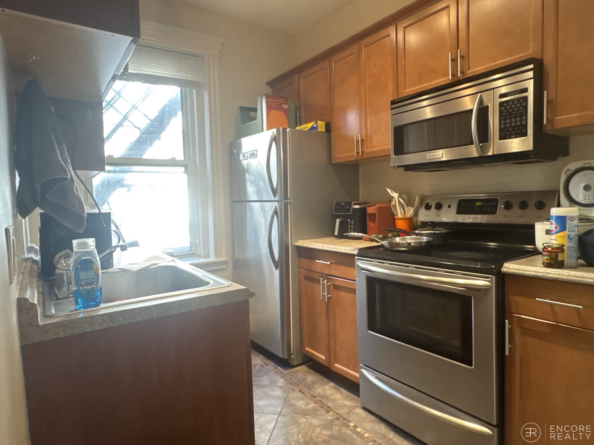 61 Park Dr – photo 1