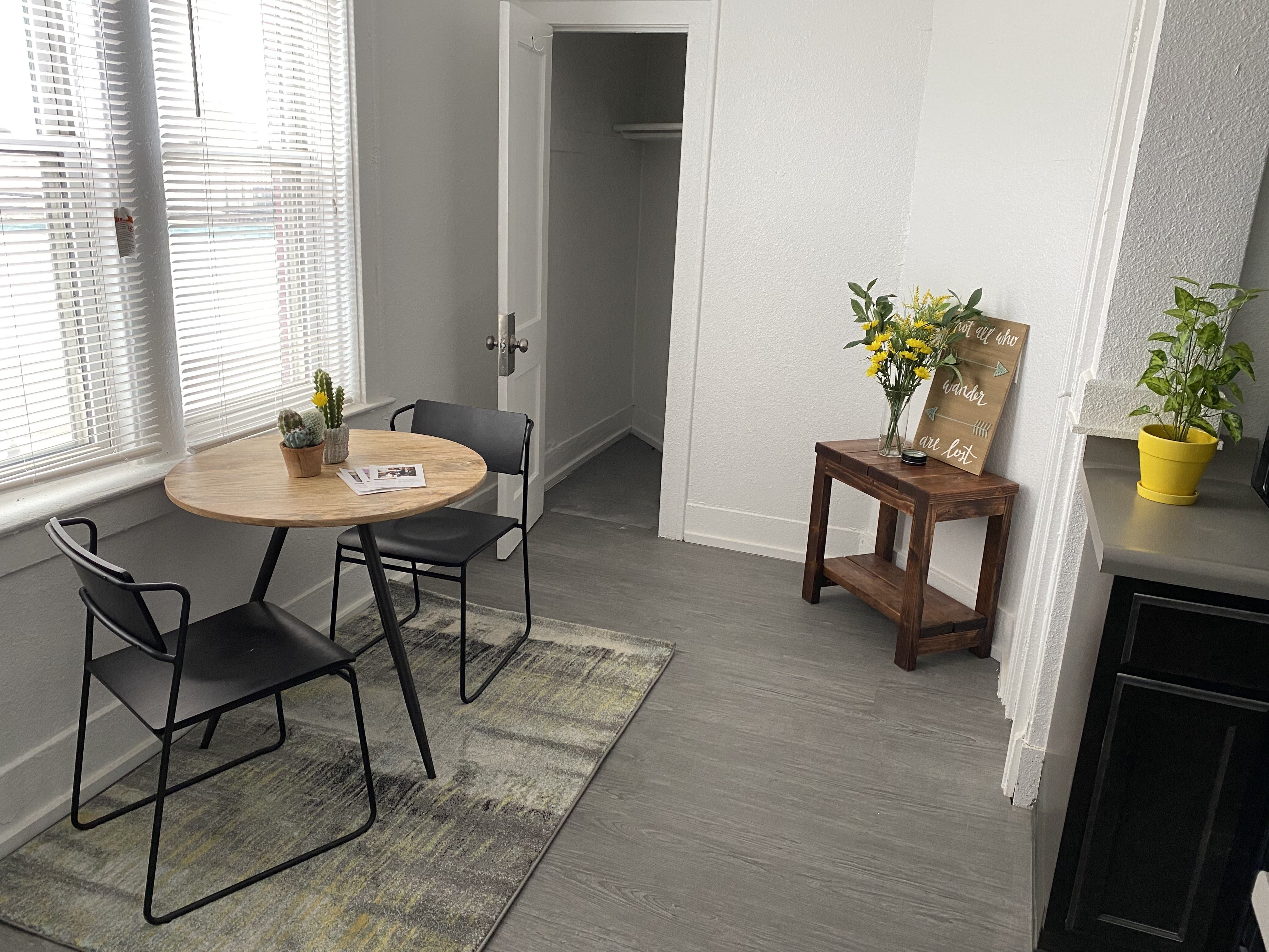 Central Apartments – photo 2