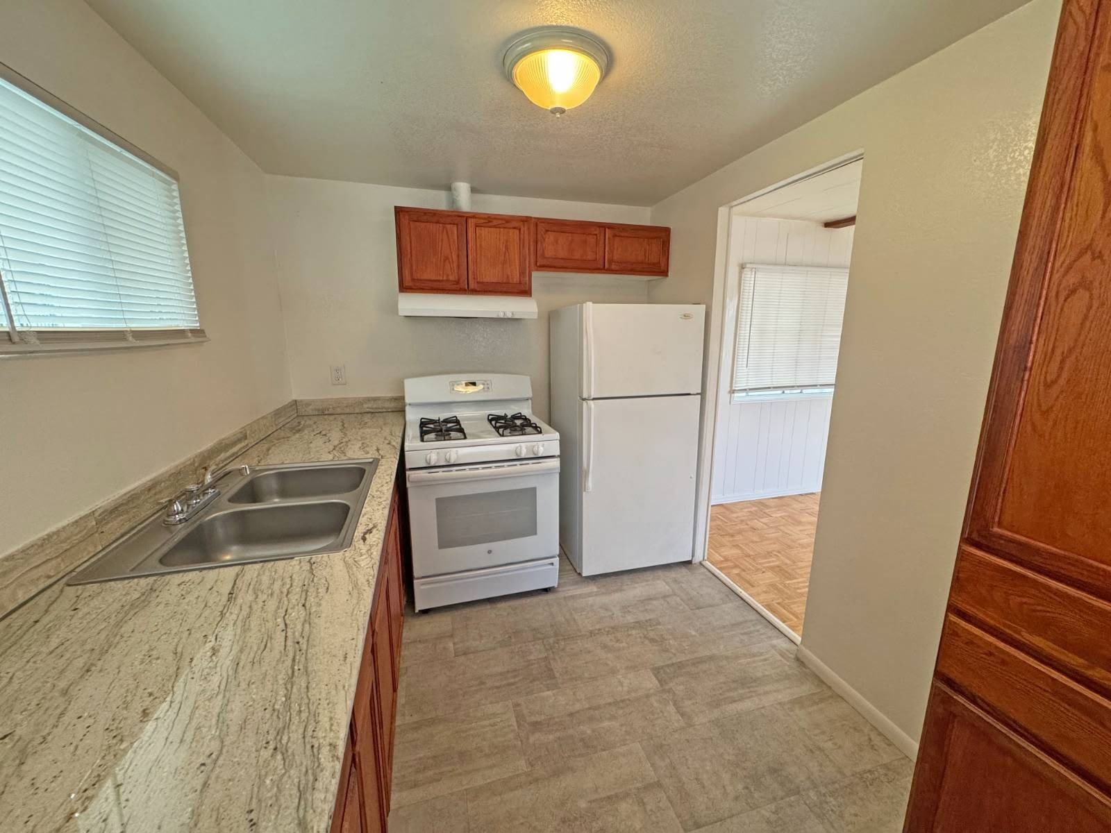 70210 Highway 111 – photo 3