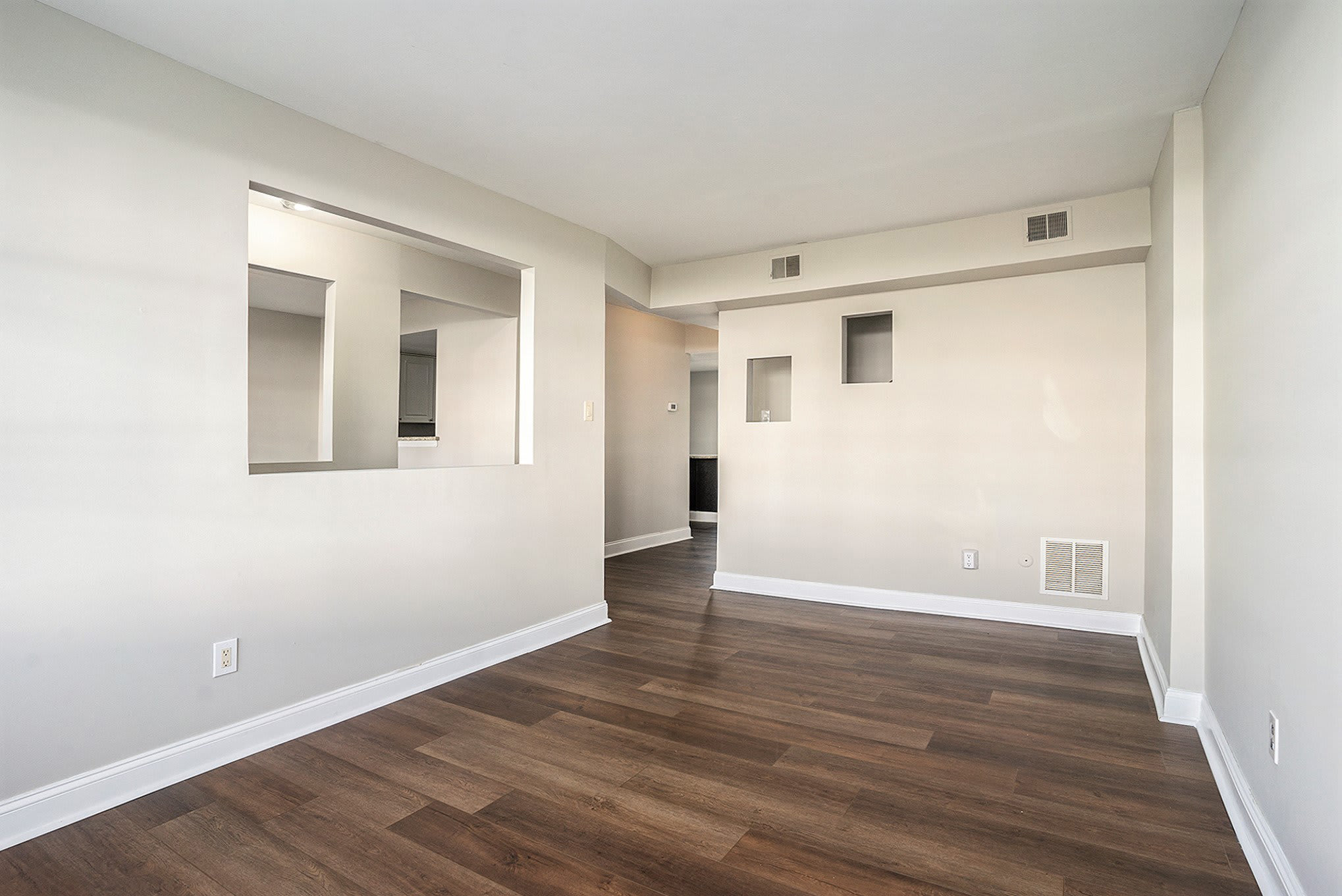 2280 Suzann Drive – photo 5