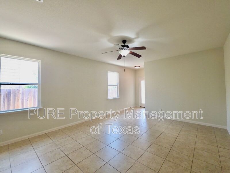1697 Breanna Lane – photo 5
