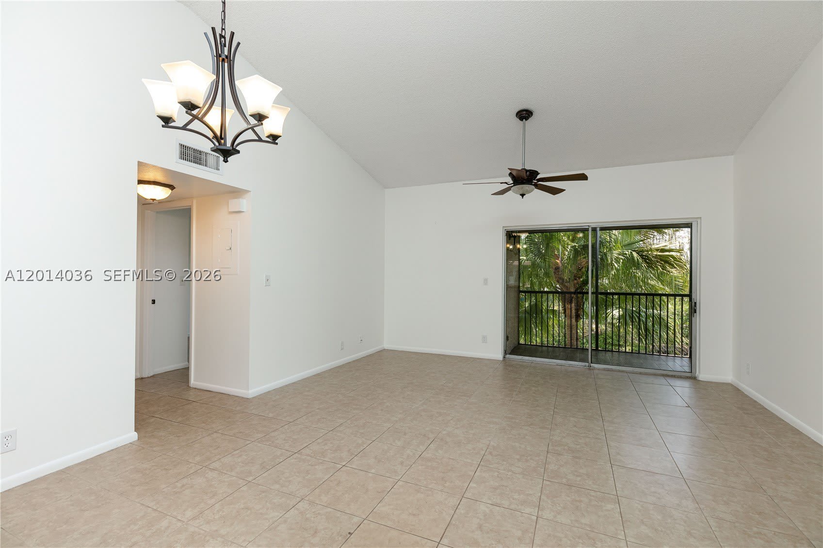 717 Gardens Dr – photo 3