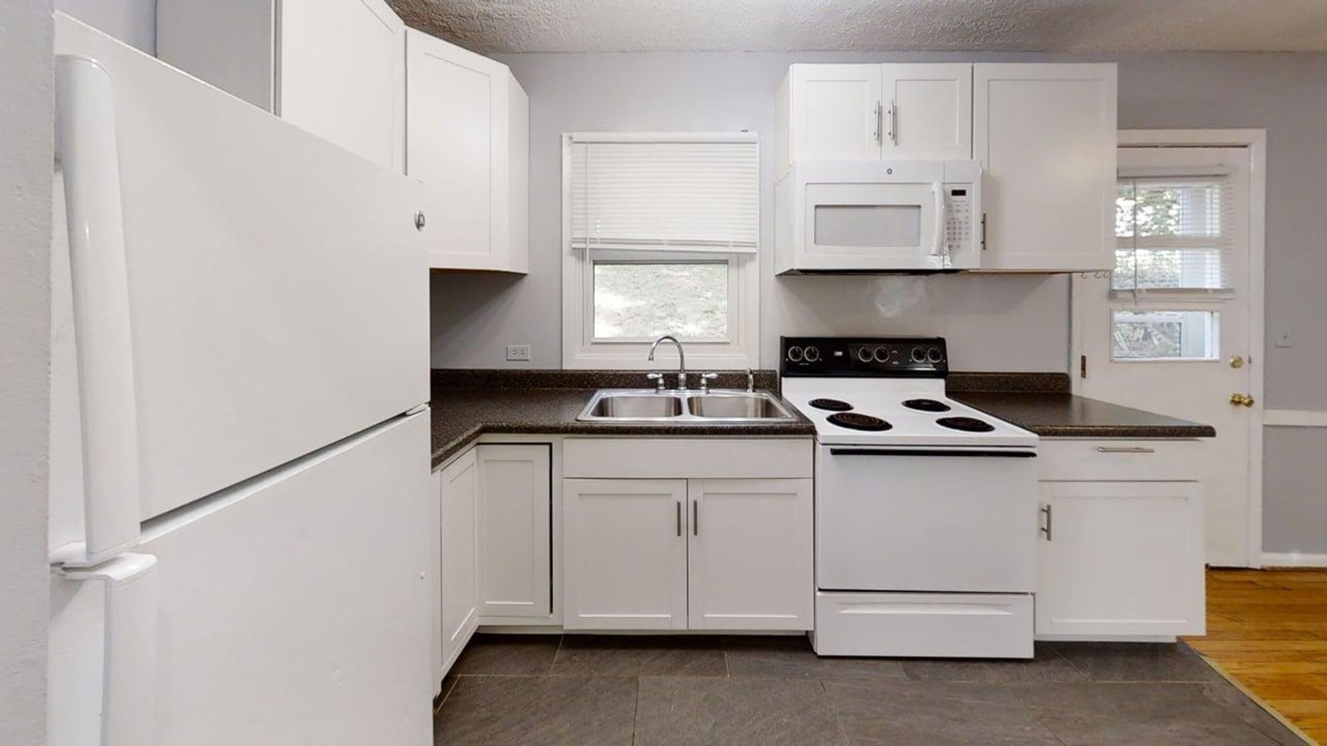 1107 River Court – photo 4