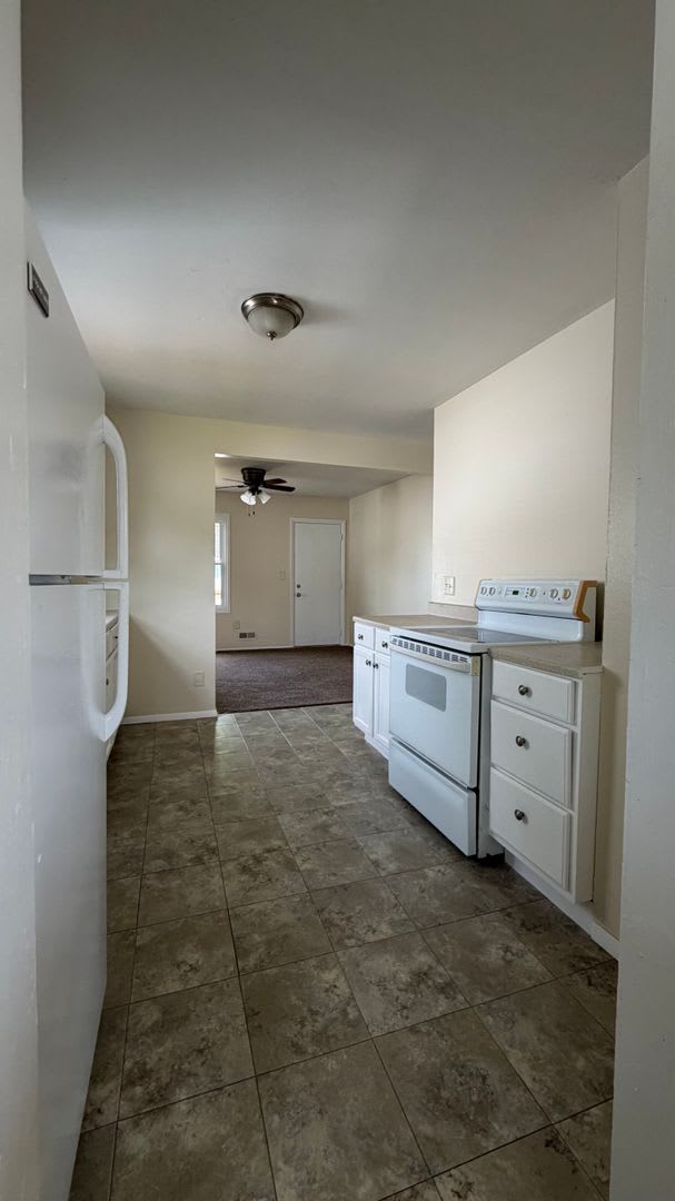 ***MUST SEE.... 4 BEDROOM POINT PLACE HOME....DRIVE BY TO CHECK IT OUT*** – photo 5