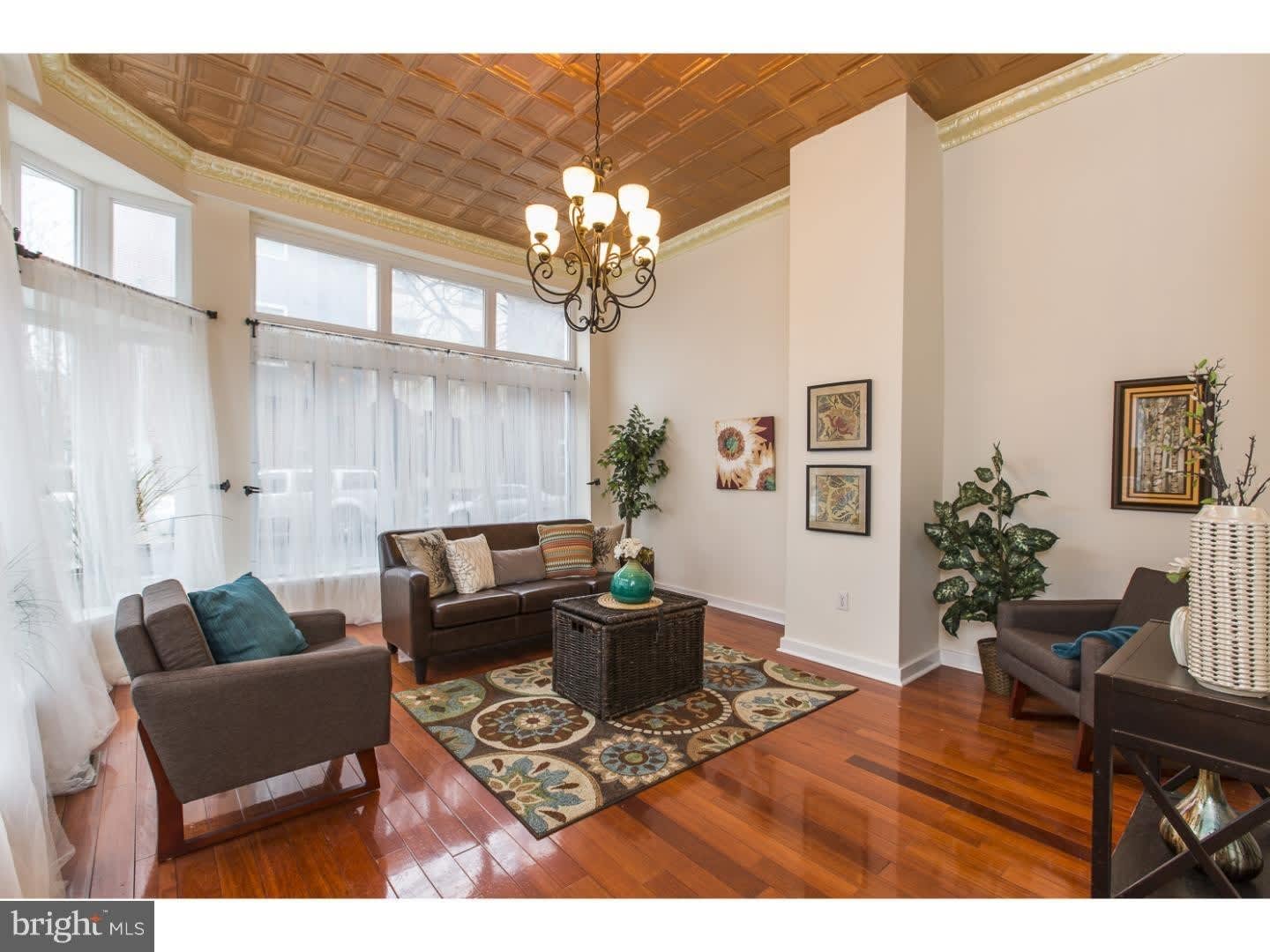 Amazing 3bd/2.5 Fairmount Home – photo 1