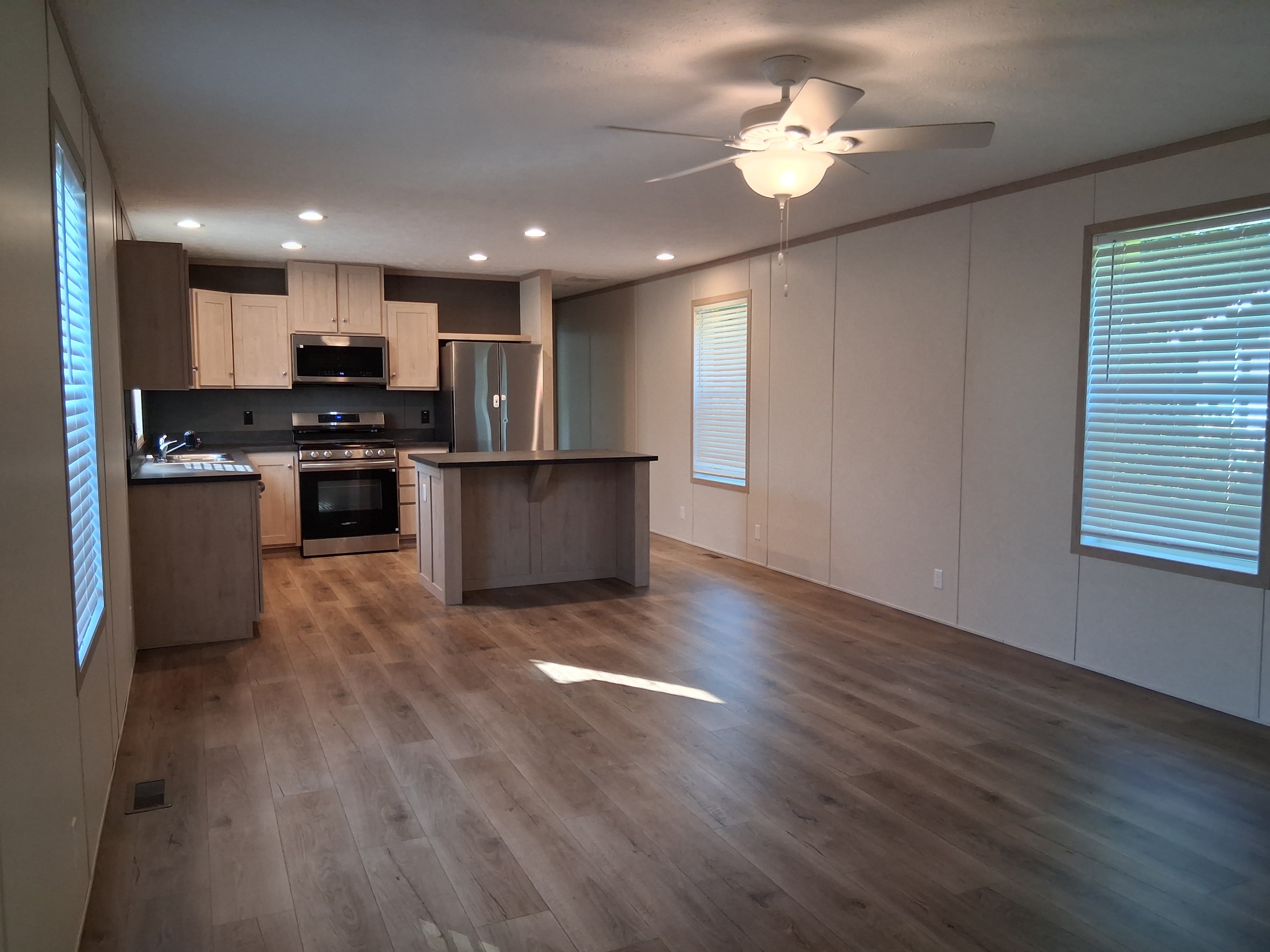 10340 Midland Road – photo 2