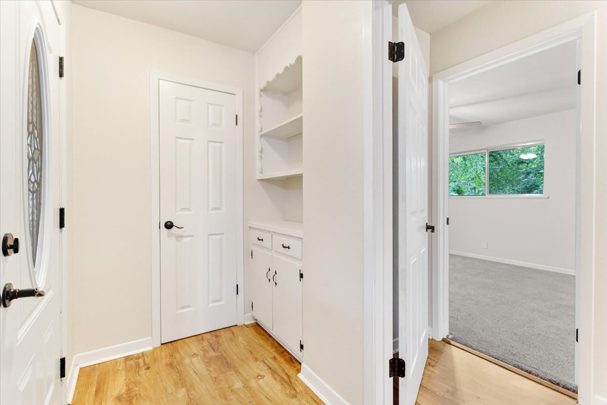 118 E Florence Street – photo 5