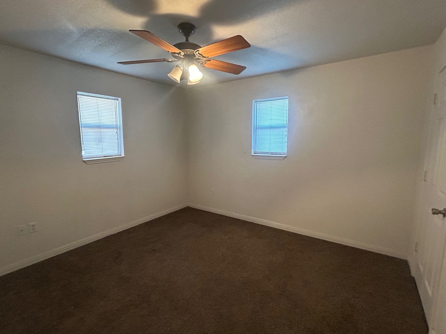 Perfect Elm Mott Duplex – photo 2