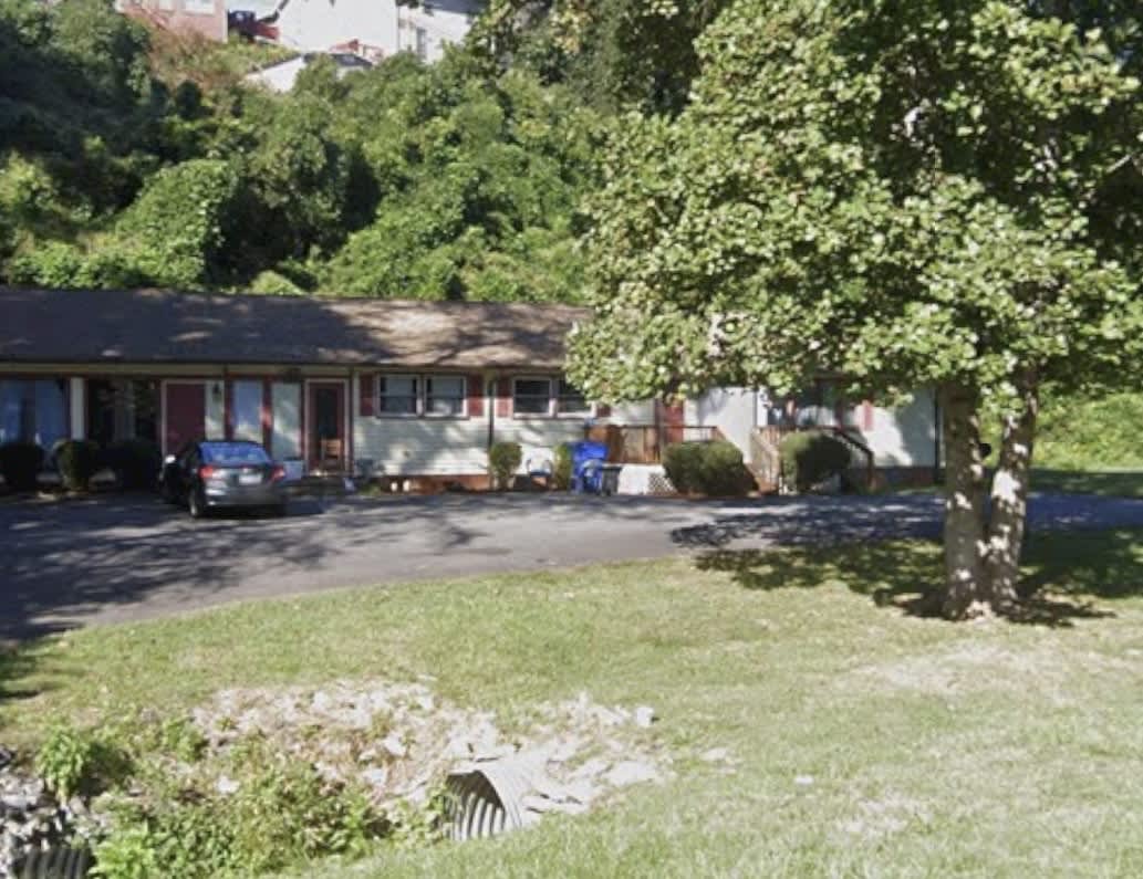 609 C Street 4 – photo 1