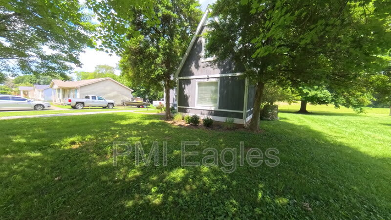 504 Willow Lane – photo 2
