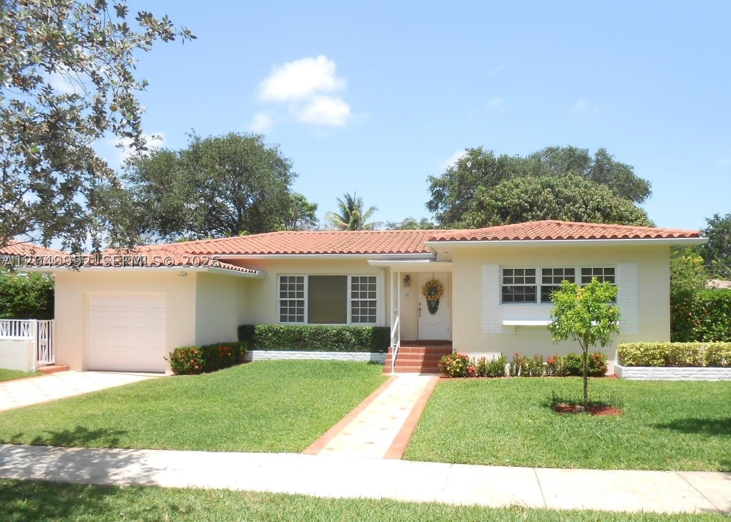 333 NE 102nd St – photo 1