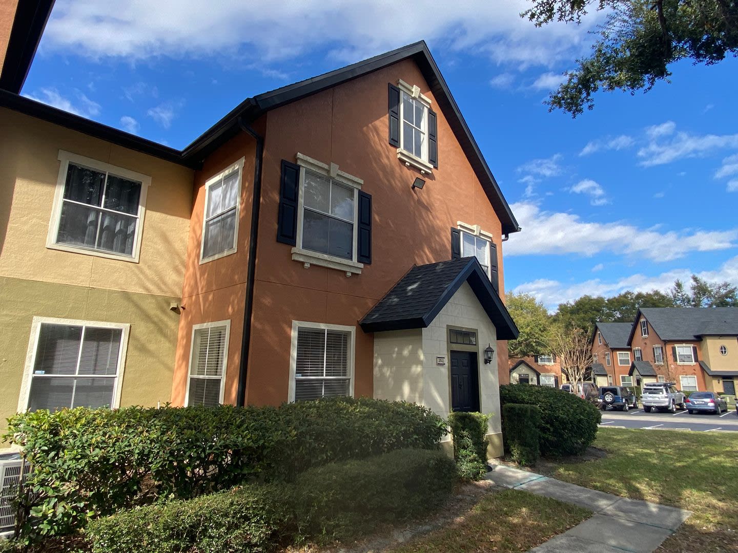 TWO BEDROOM CONDO IN GATED COMMUNITY – photo 3