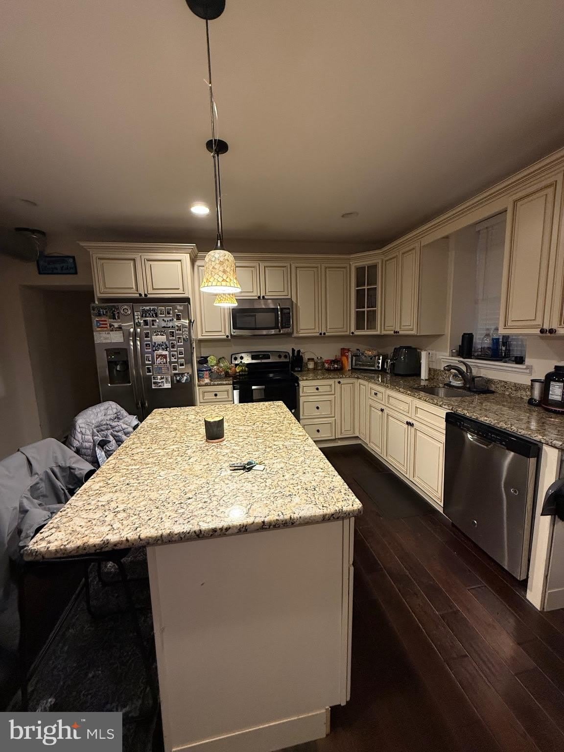 6110 RIDGE Avenue – photo 3