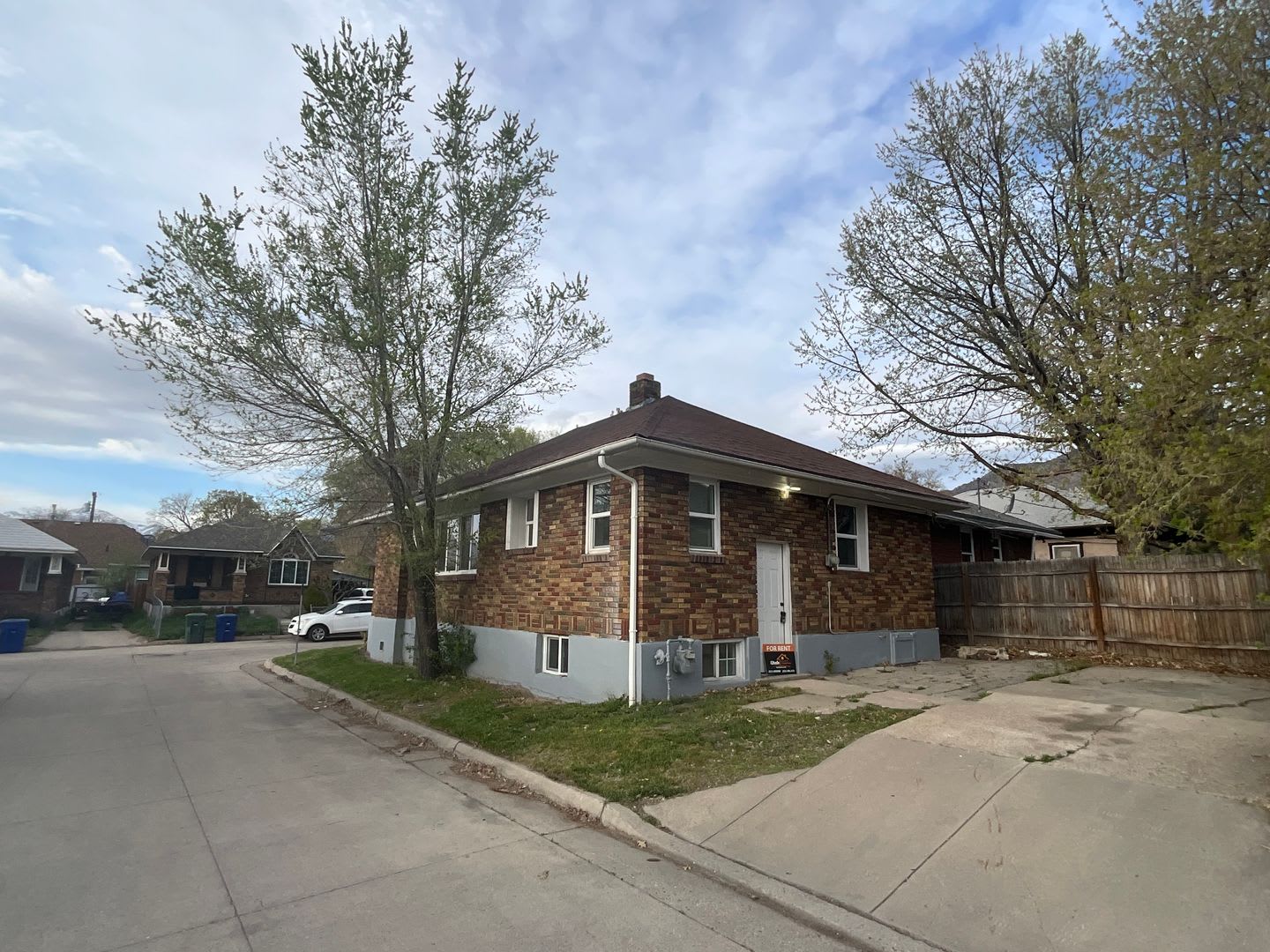4 Bedroom 2 Bath Home- Dog Friendly- Purchase optional. – photo 2