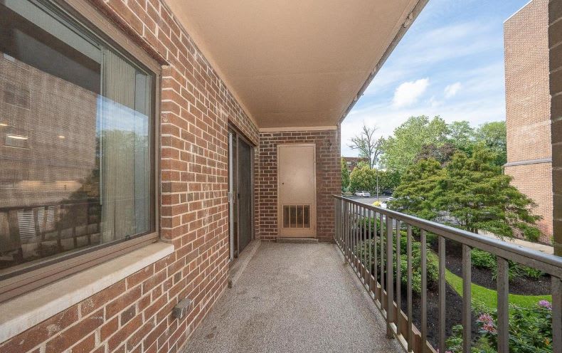 1219 W Wynnewood Rd Apt 208 – photo 3