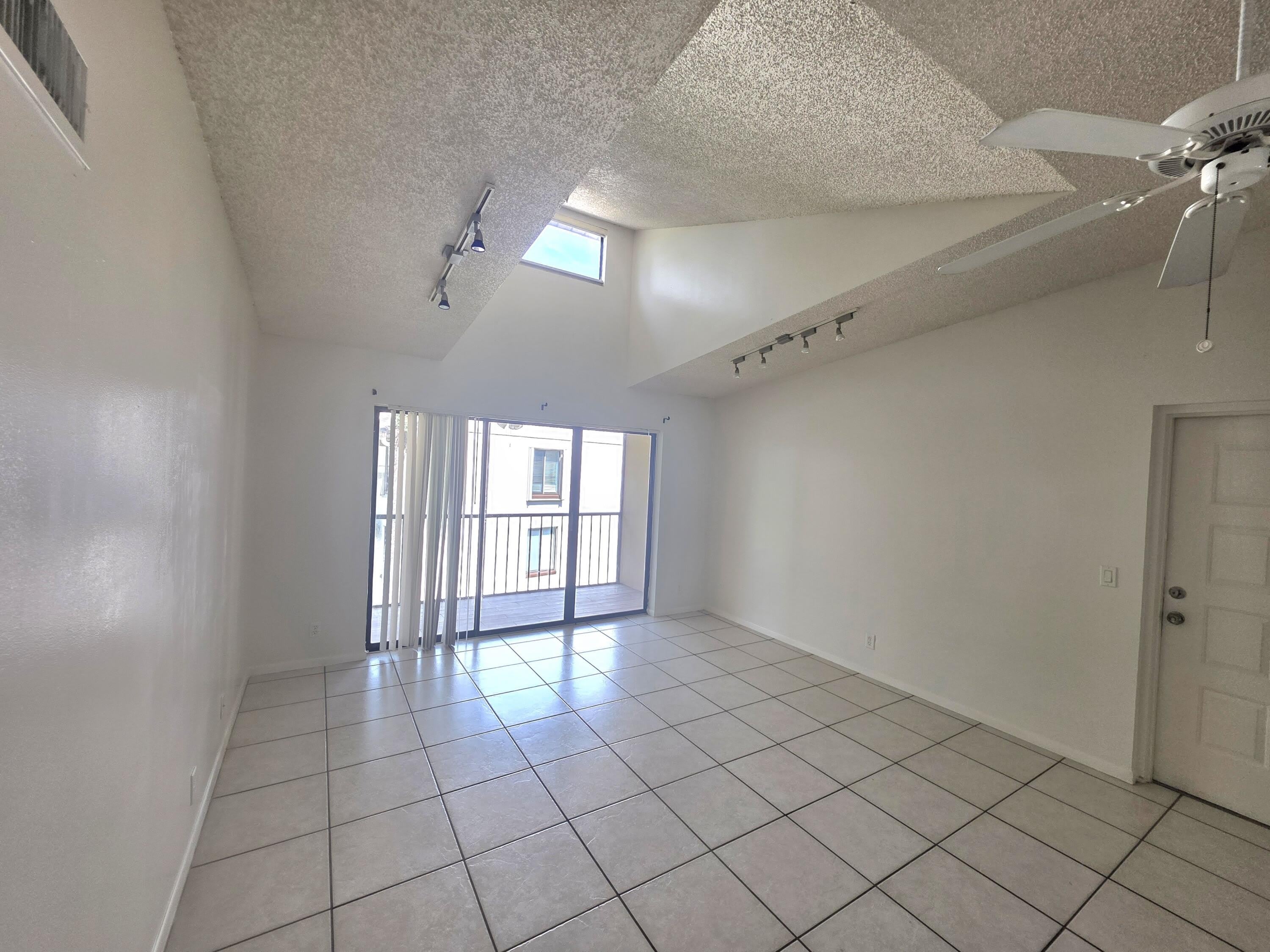 203 Foxtail Drive – photo 4