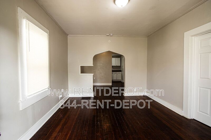 1136 Jefferson Ave. – photo 4