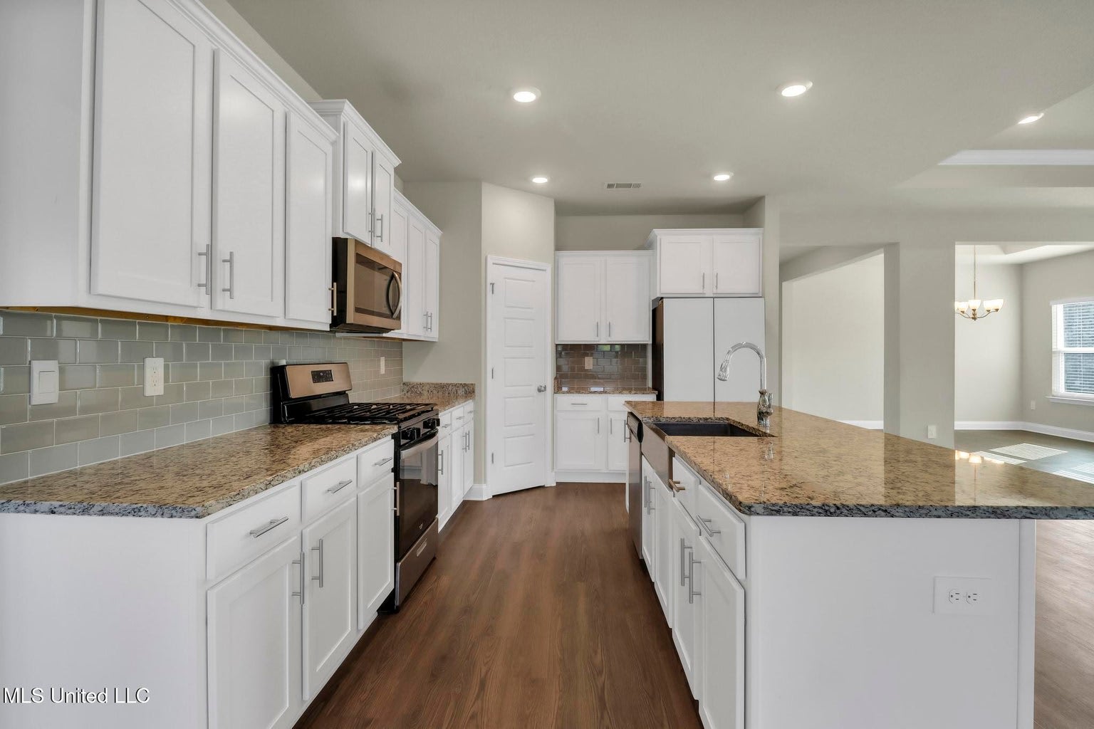 8025 Crawford Drive – photo 3