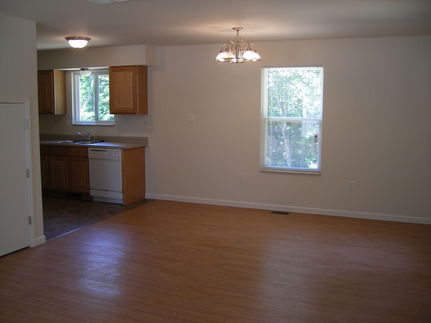 3 Bedroom 2 baths Cape Cod Style Home on 5 Acres – photo 5