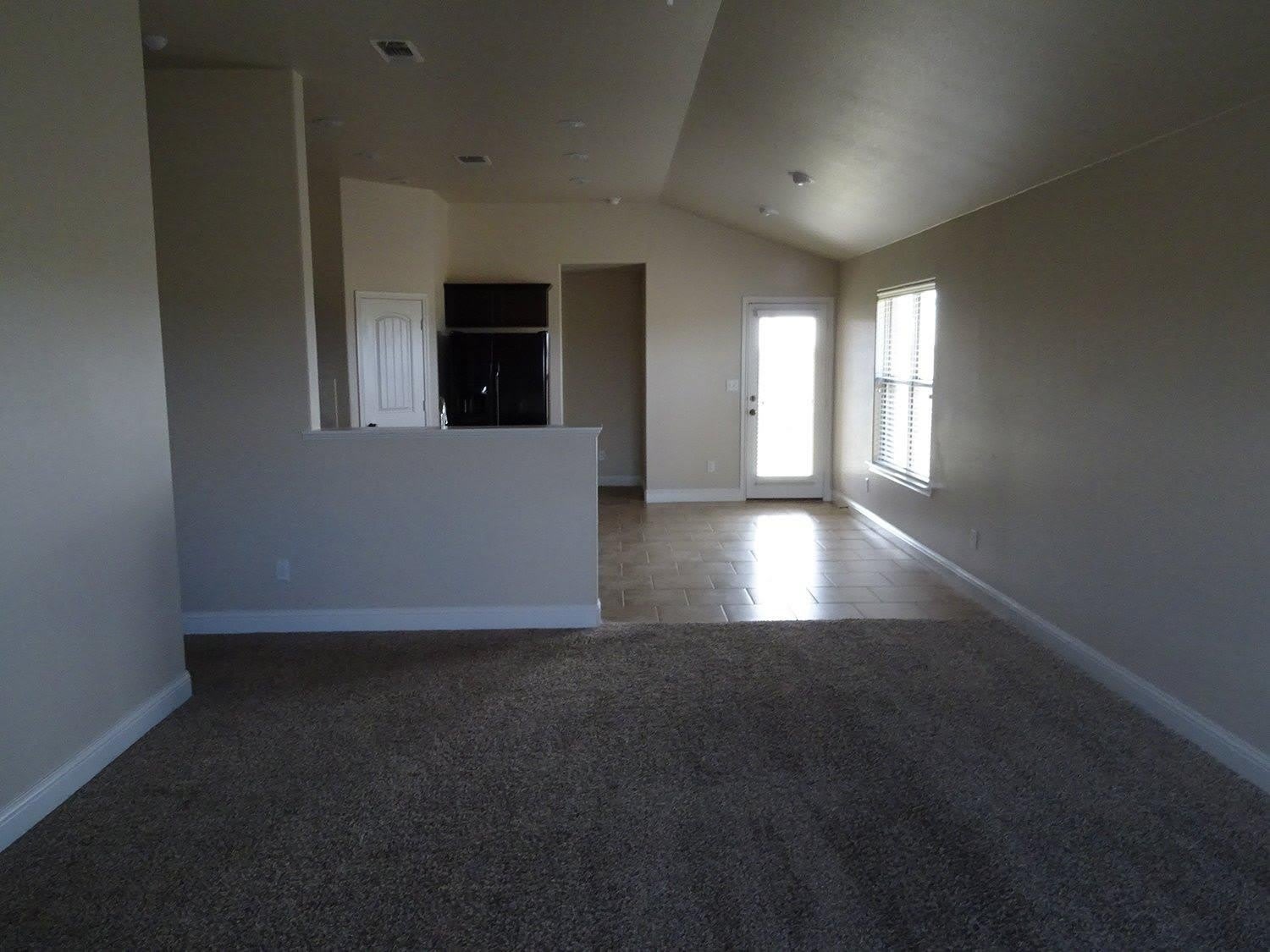 11107 Everett Avenue – photo 3
