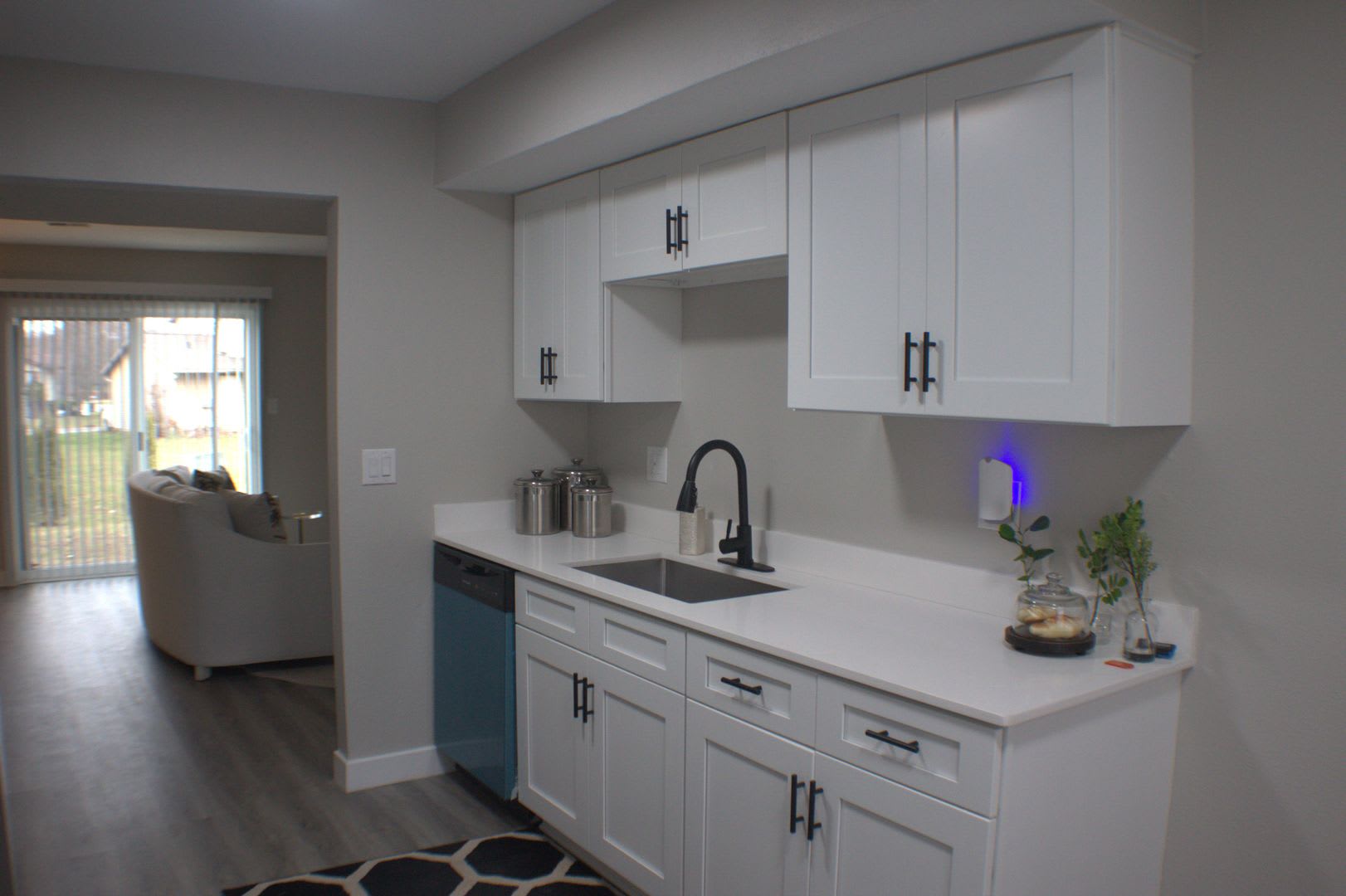 Move In Special Renovated 2 Bedroom 1 5 Bathroom Condo In South Bend 1 435 Month Accepting Section 8 Lawn Care Snow Removal Included – photo 4