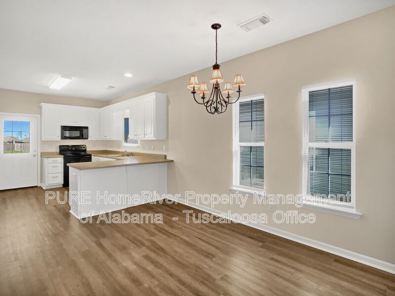 9750 Moonlight Drive – photo 4