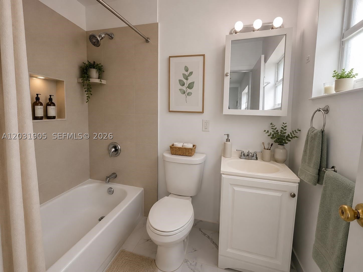 855 W 29th St – photo 3