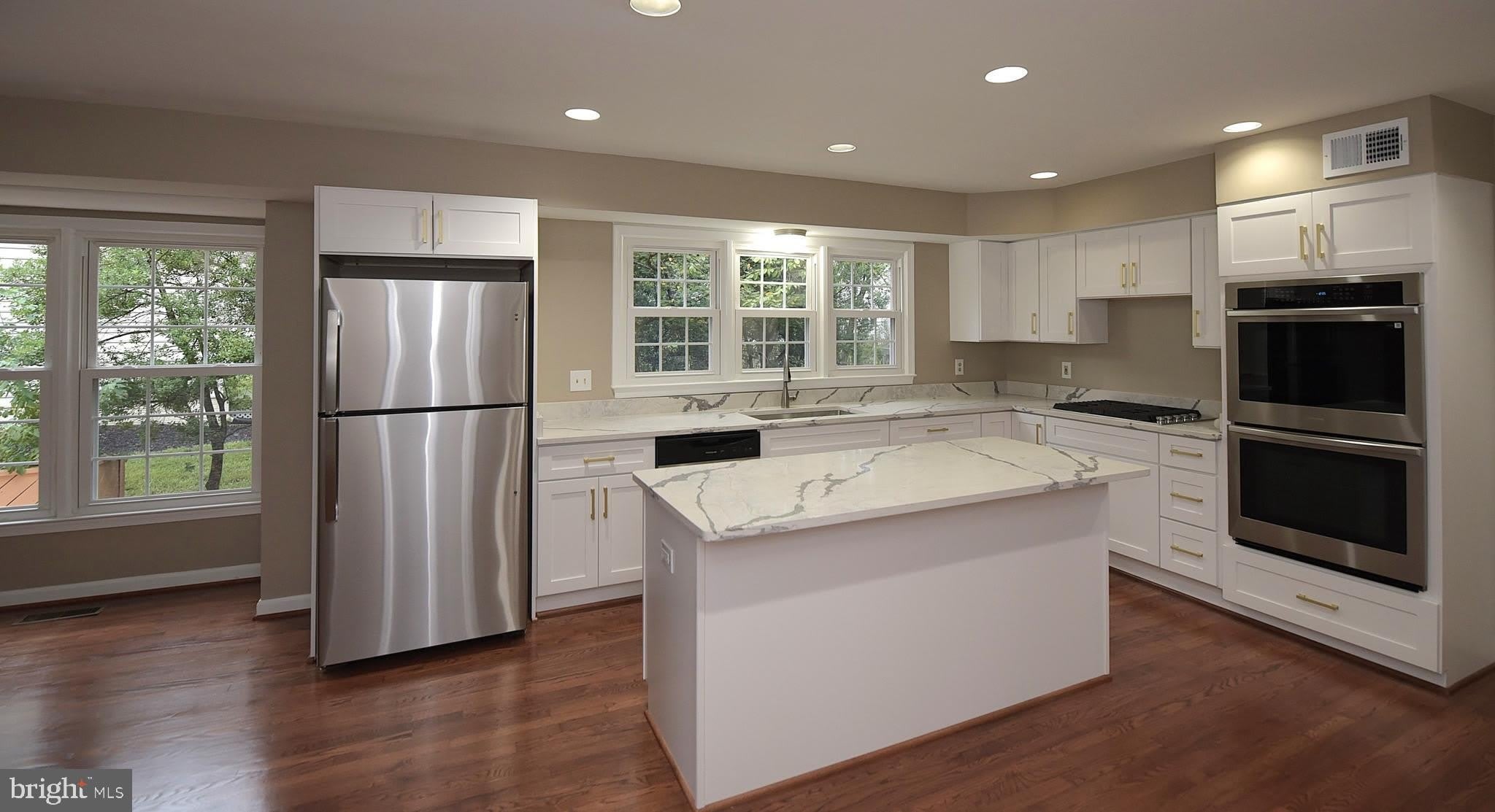 43493 GOLDEN MEADOW Circle – photo 2