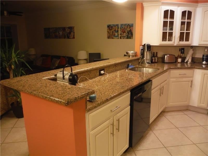 1515 E Broward Boulevard – photo 2
