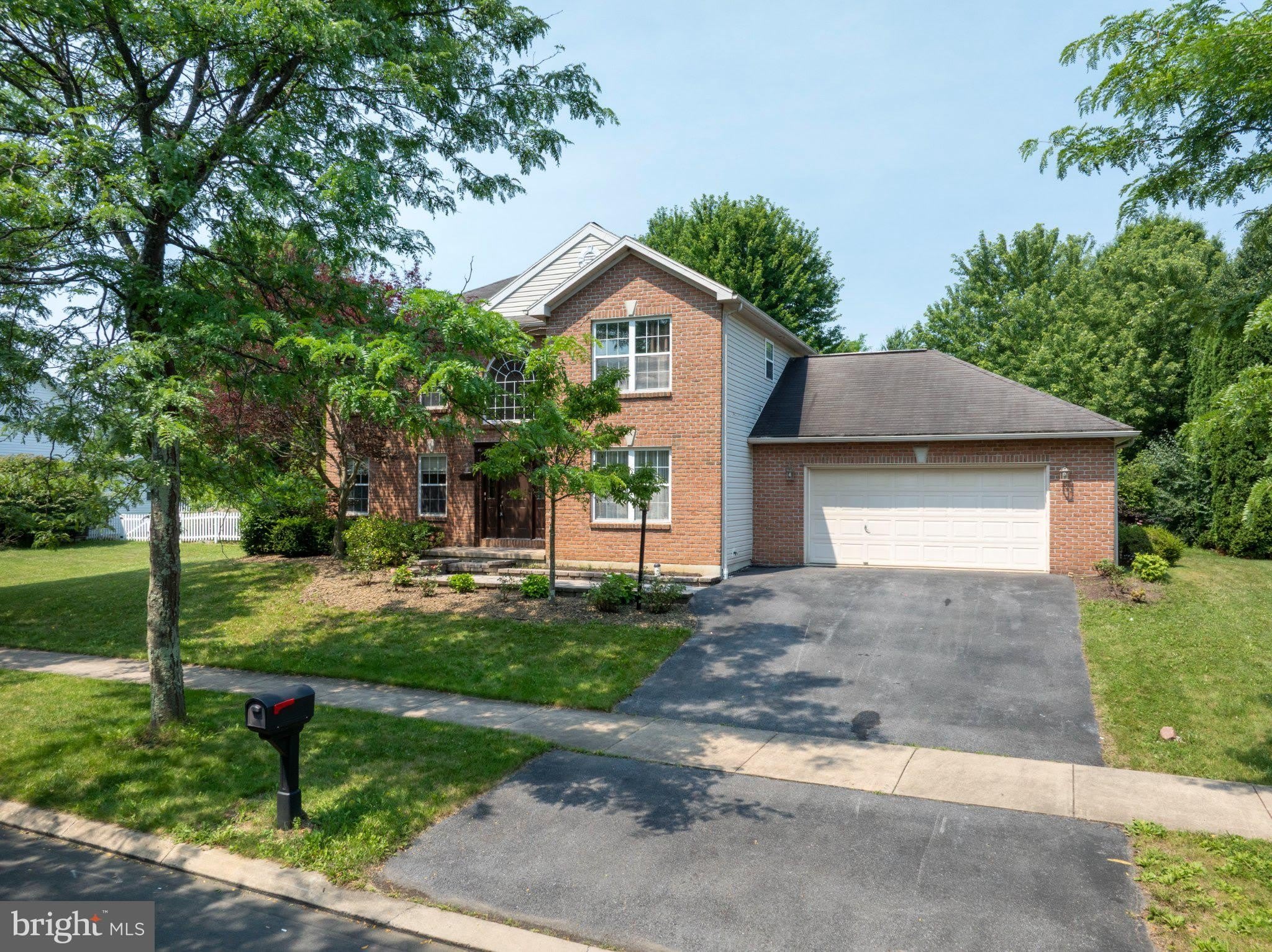 2184 AUTUMNWOOD Drive – photo 1