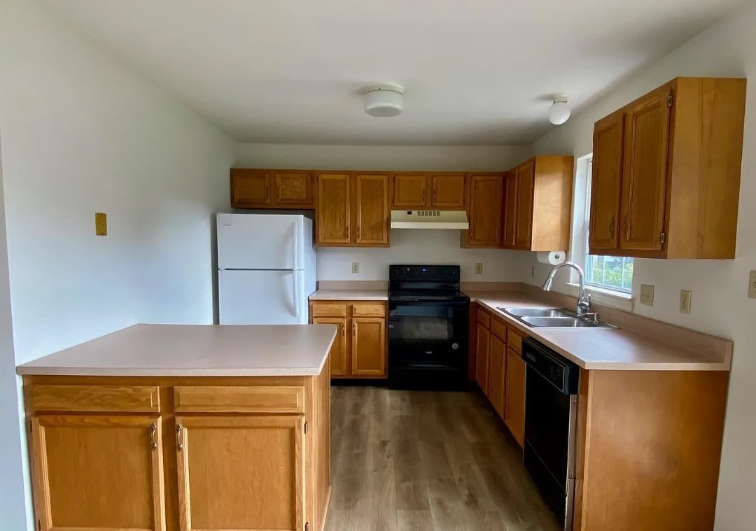 6605 Hollow Dr – photo 3