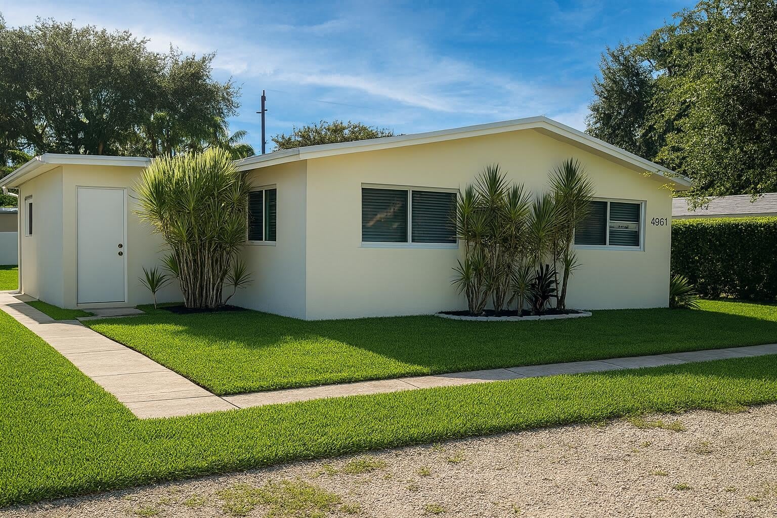 4961 SW 28th Terrace – photo 2