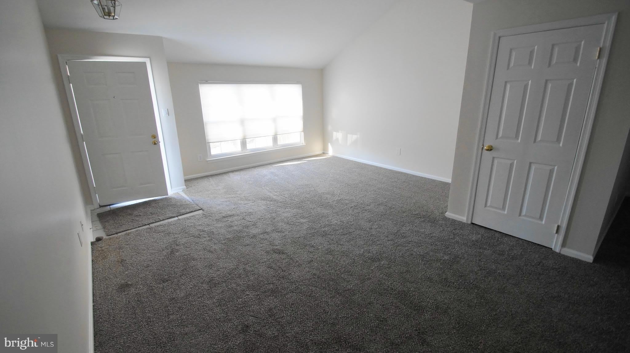 64 BANBURY Court – photo 4