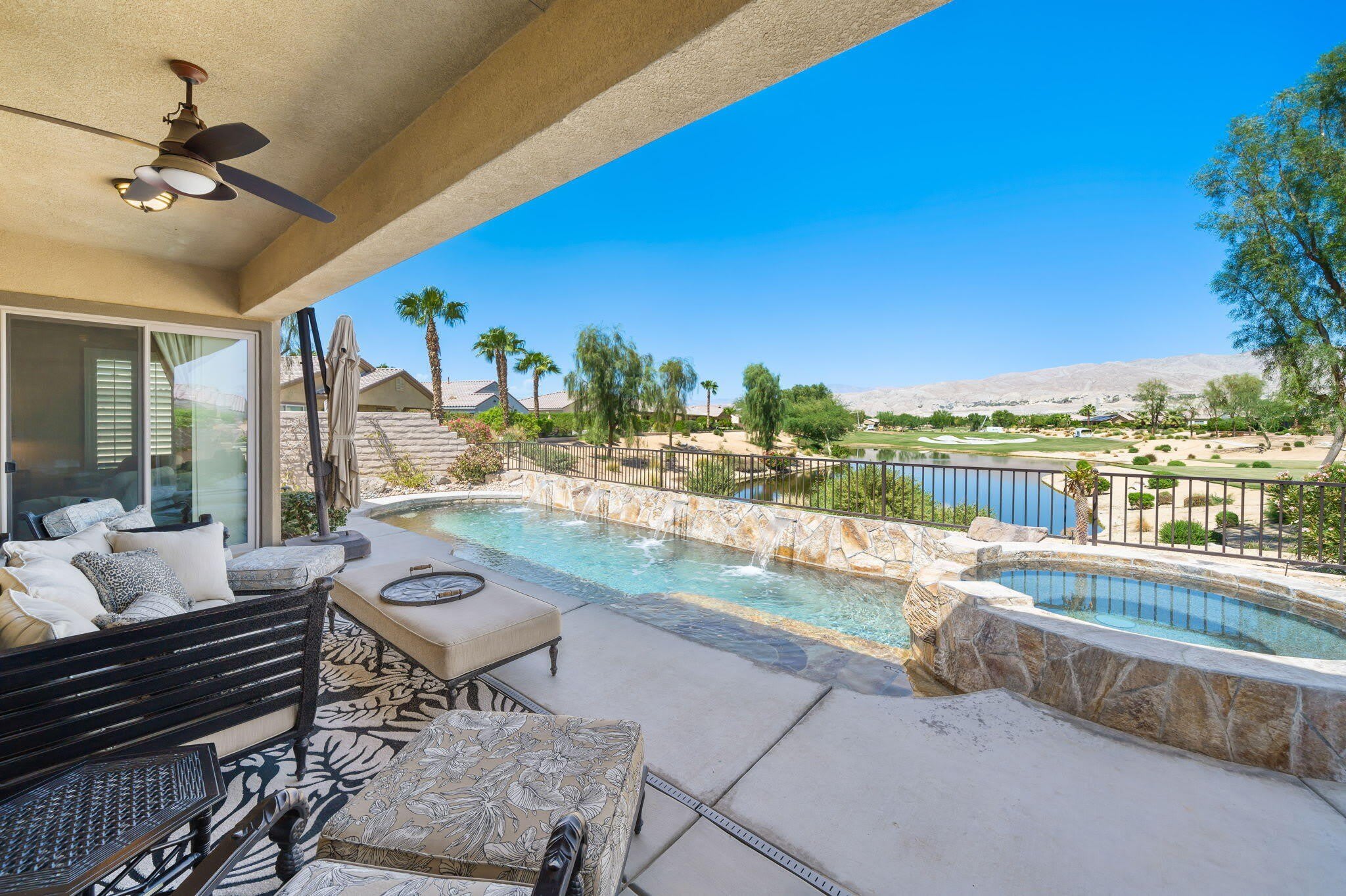 81074 Avenida Neblina – photo 1