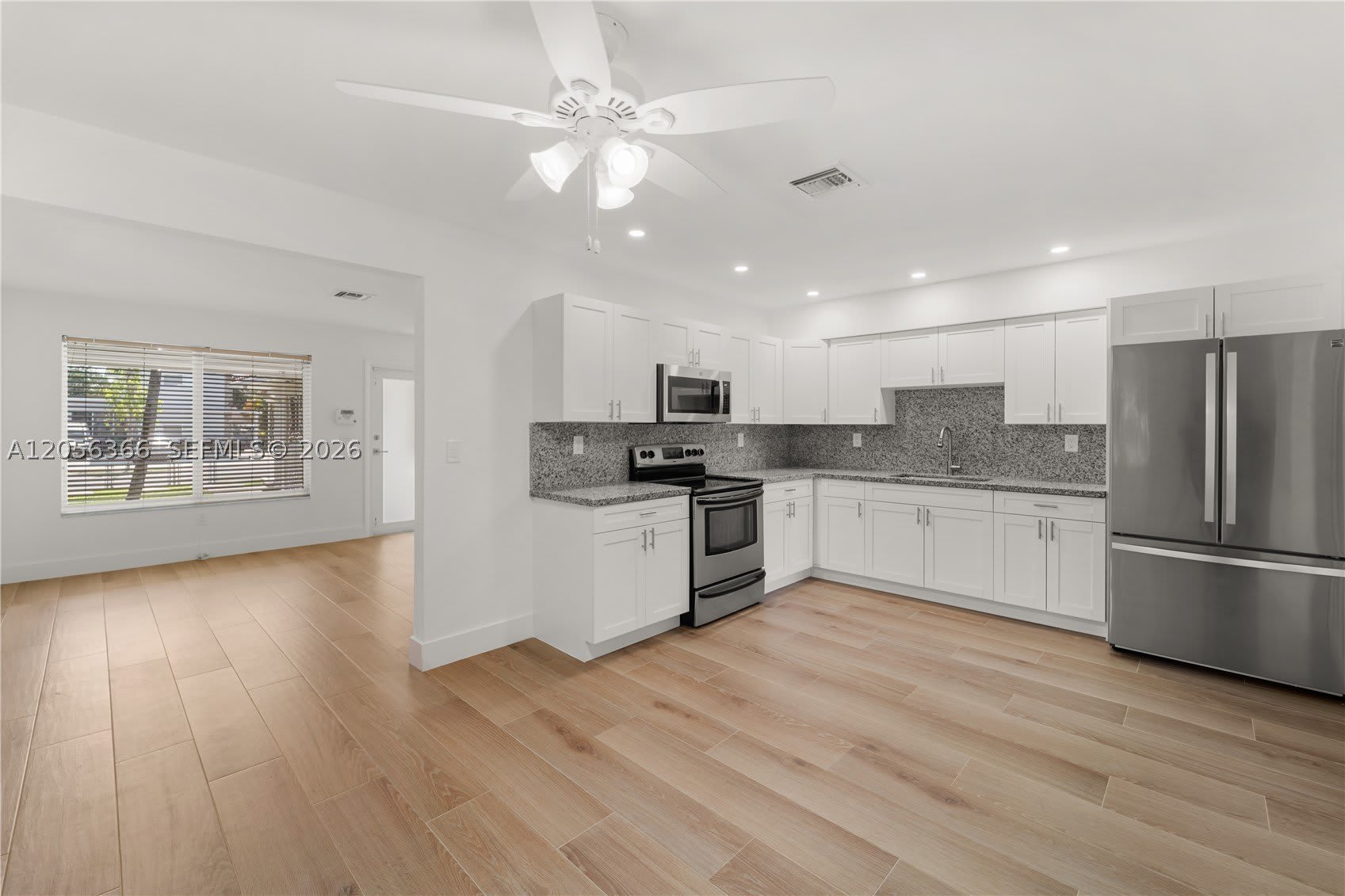 35 Nw 49Th Ave – photo 1