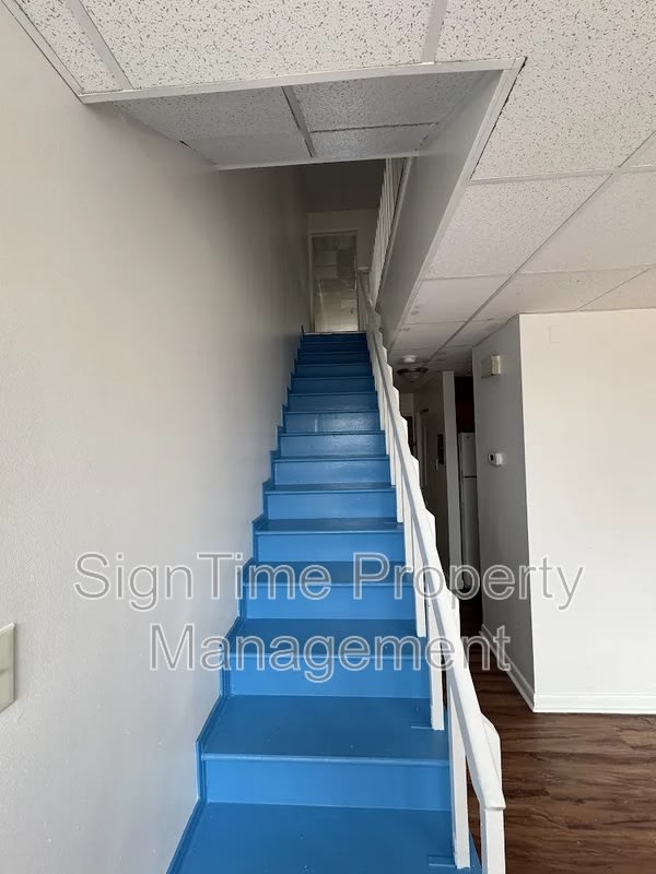 112 W Franklin St, Apt 4 – photo 4