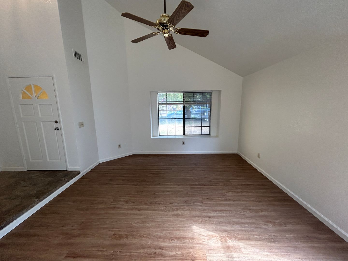 2036 Sheldon Dr – photo 3